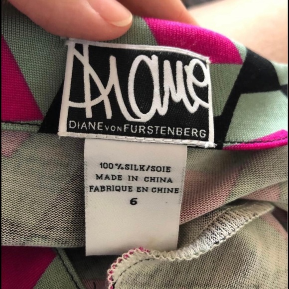 Diane Von Furstenberg wrap dress size 6 - Picture 5 of 5